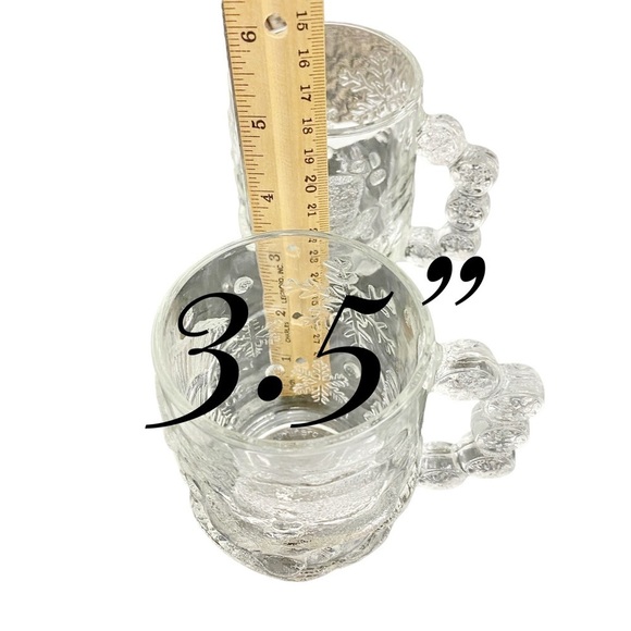 4 Vintage Luminarc USA
Snowman & Snowflake glass
Mugs, Coffee, Tea or Hot Cocoa - Picture 7 of 8